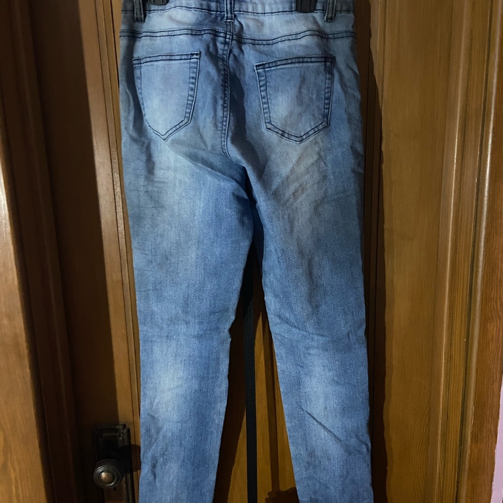 Skinny jeans w/ ribbed design